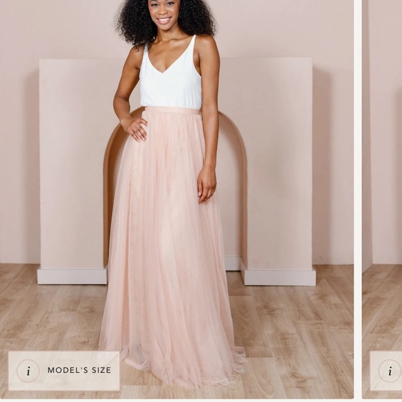 Beautiful Revelry tulle skirts in purple tones - 5 in total. - Picture 11 of 11